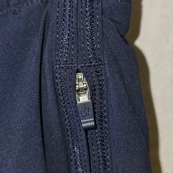 Lululemon Womens Blue Joggers SZ 12 Keep Moving Elastic Drawstring Waist - Picture 4 of 10